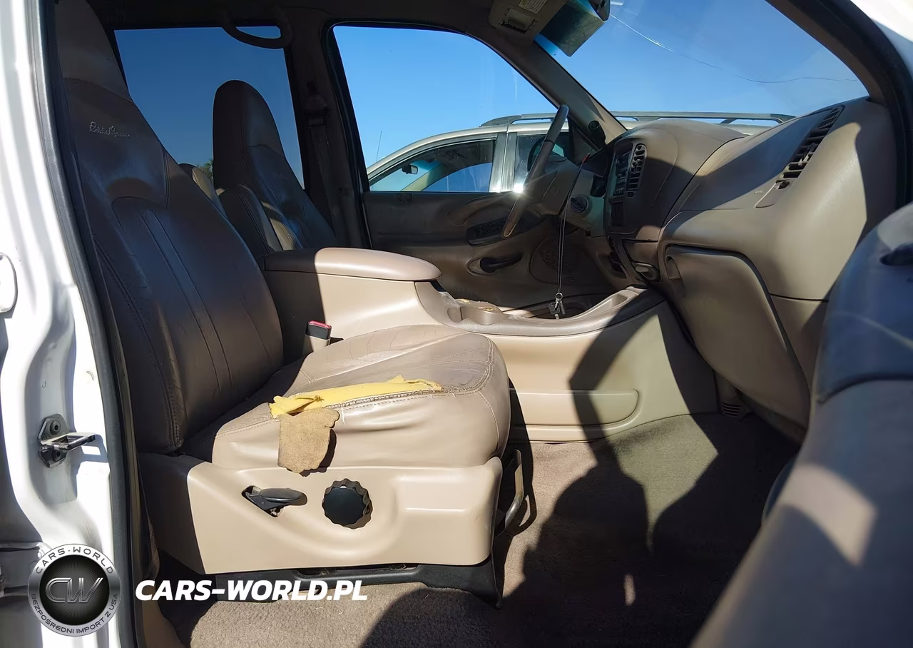 1999 Ford Expedition Eddie Bauer-Xlt VIN:1FMRU17L5XLA70454 - 5