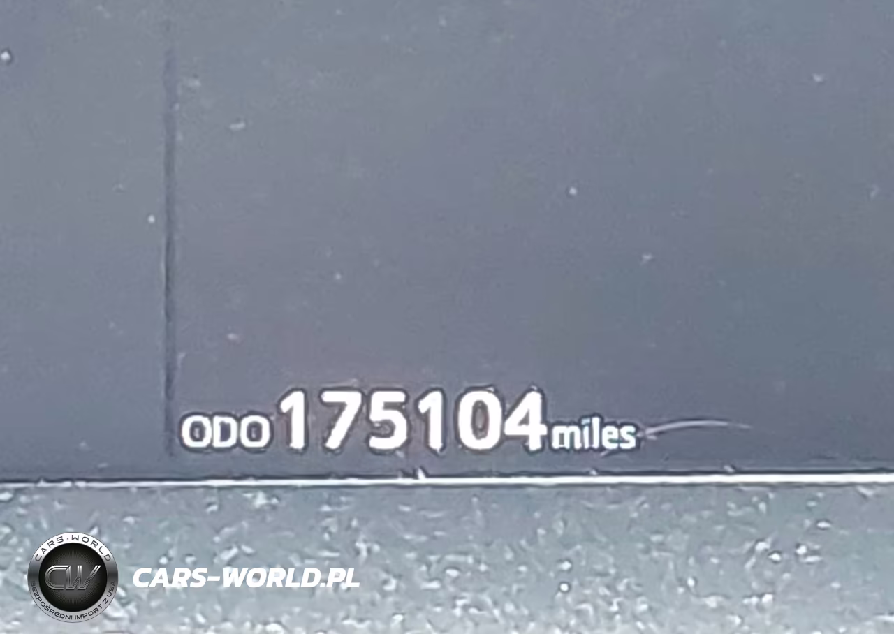 2019 Toyota Prius Le VIN:JTDKARFU4K3070767 - 15