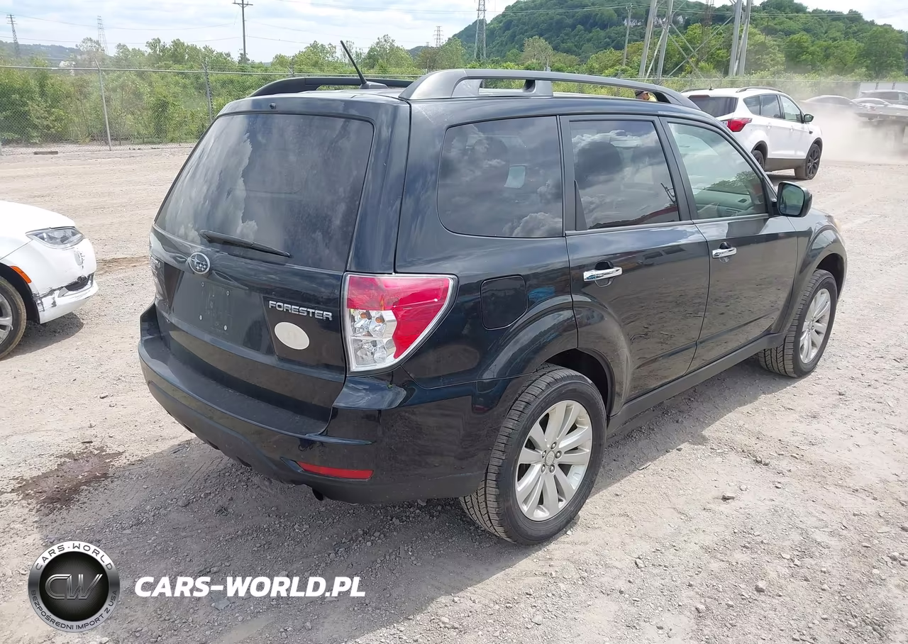 2012 Subaru Forester 2.5X Premium VIN:JF2SHBDC8CH454988 - 4