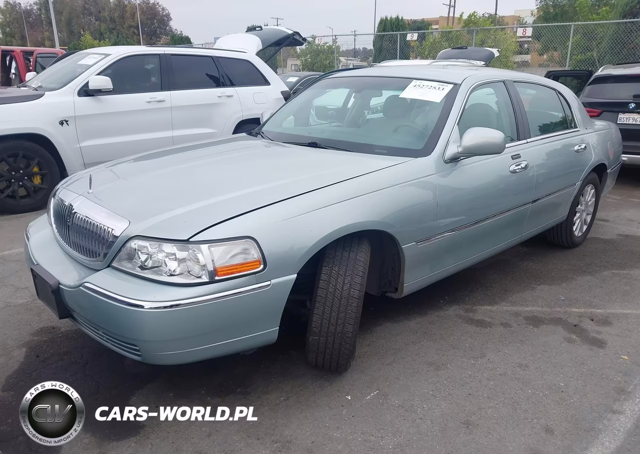 2007 Lincoln Town Car Signature VIN:1LNHM81W97Y635217 - 2