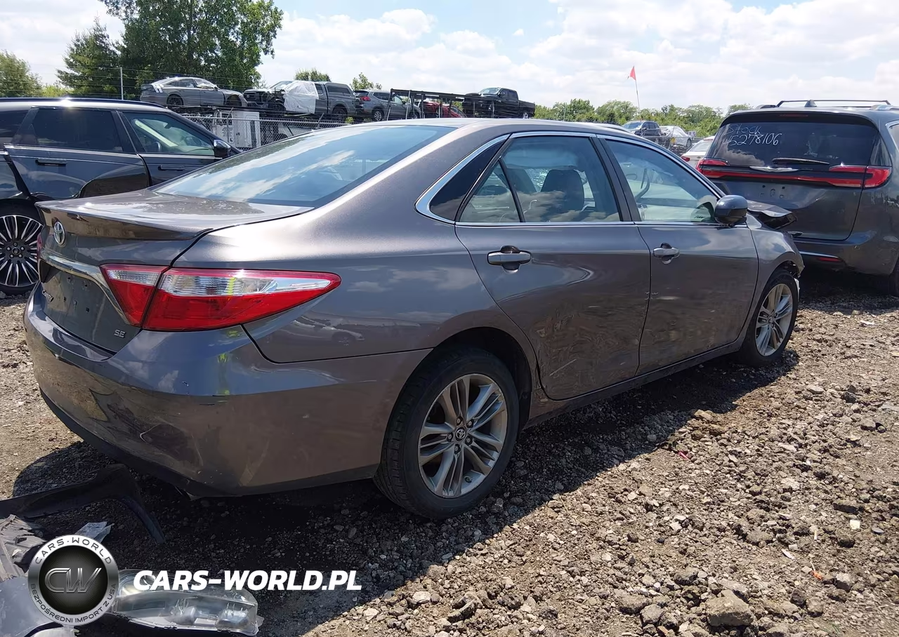 2017 Toyota Camry Se VIN:4T1BF1FK7HU427228 - 4