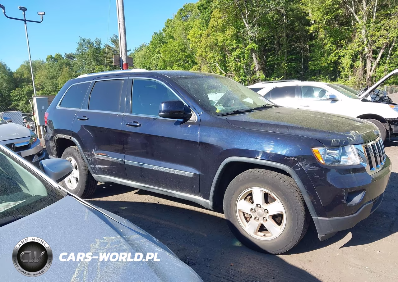 2011 Jeep Grand Cherokee Laredo VIN:1J4RR4GG5BC596824 - 13
