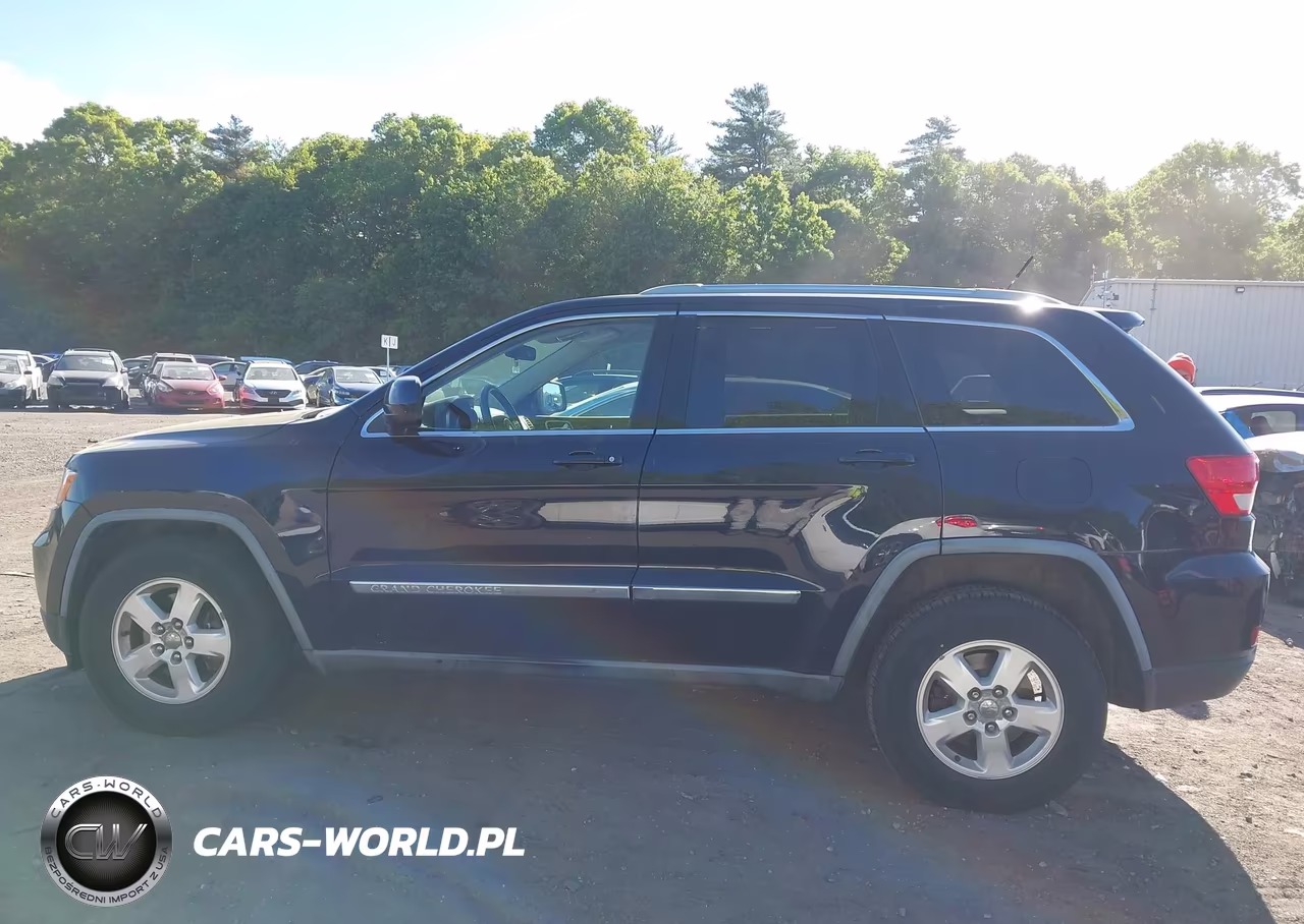 2011 Jeep Grand Cherokee Laredo VIN:1J4RR4GG5BC596824 - 14