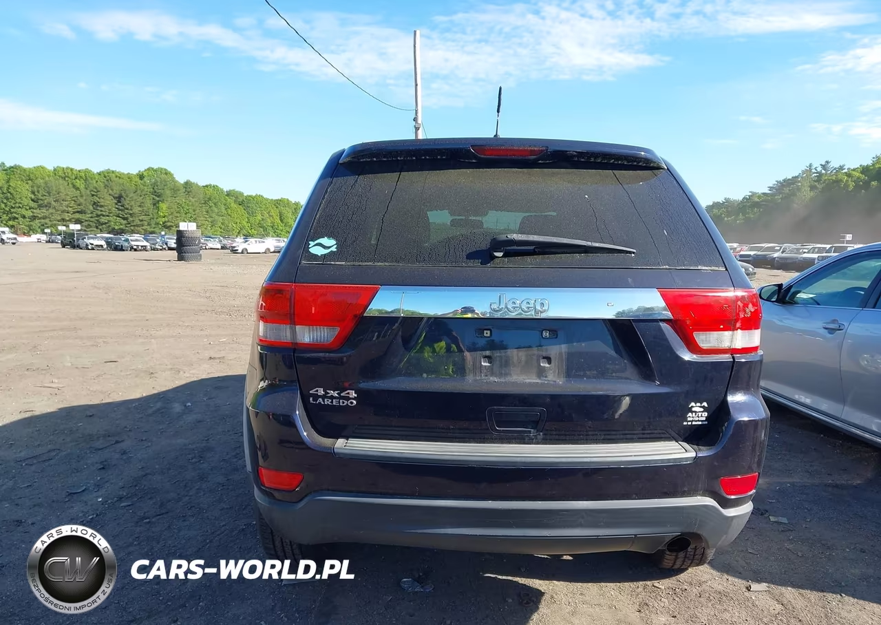2011 Jeep Grand Cherokee Laredo VIN:1J4RR4GG5BC596824 - 16
