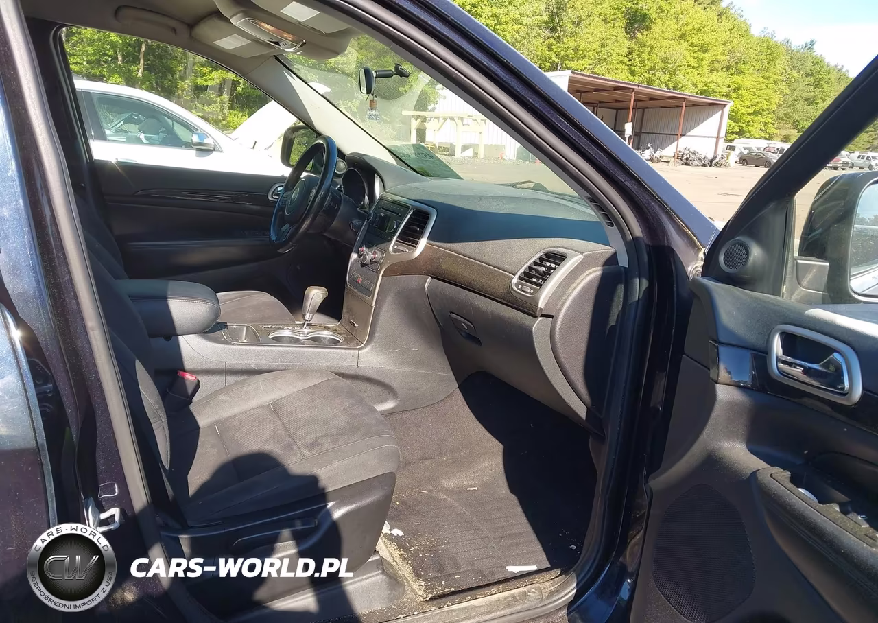 2011 Jeep Grand Cherokee Laredo VIN:1J4RR4GG5BC596824 - 5