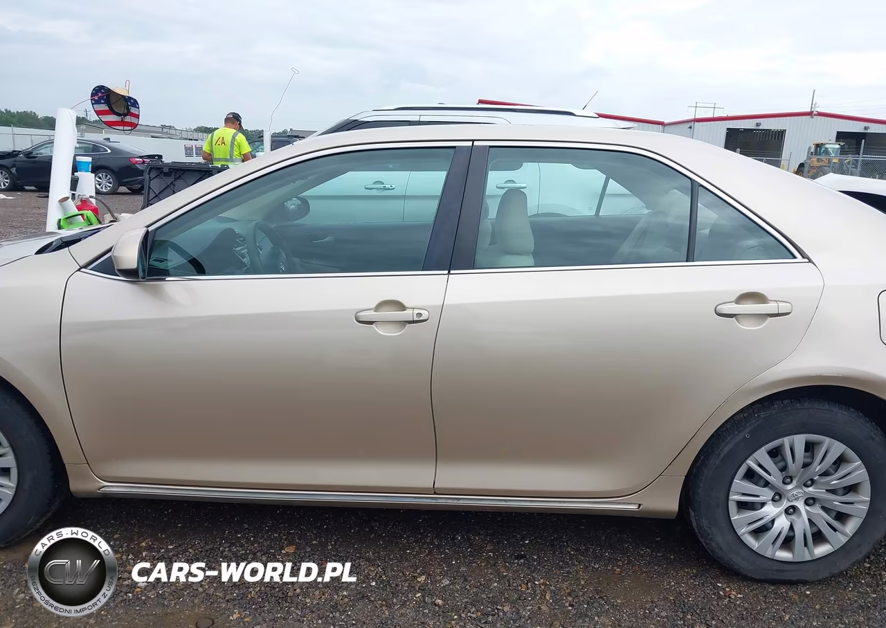 2012 Toyota Camry Le VIN:4T4BF1FK5CR204040 - 14