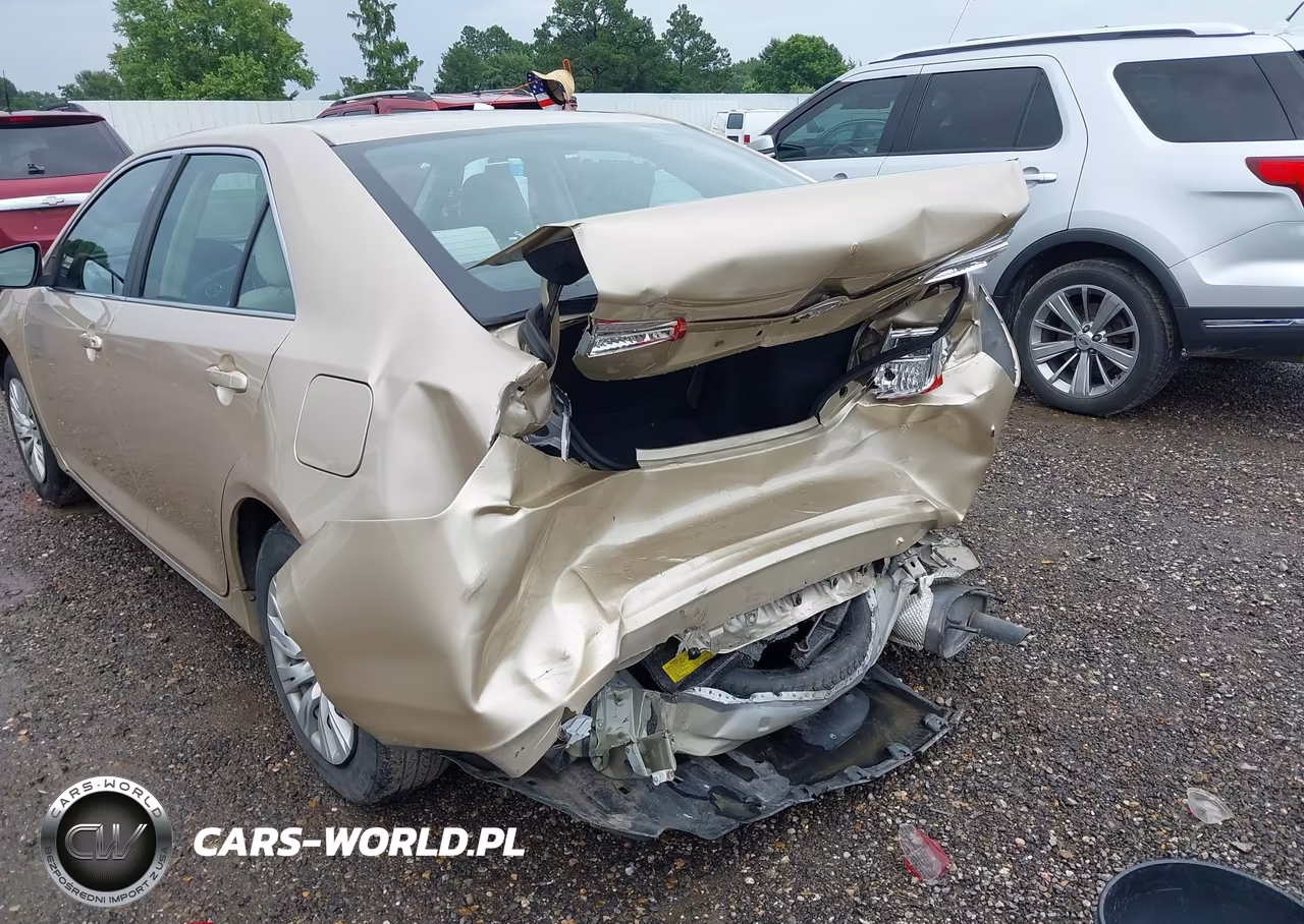 2012 Toyota Camry Le VIN:4T4BF1FK5CR204040 - 17