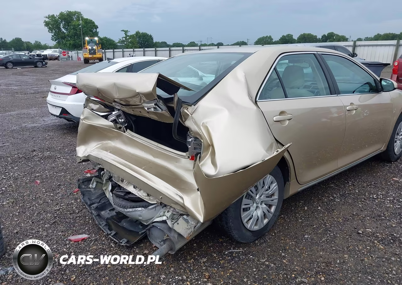 2012 Toyota Camry Le VIN:4T4BF1FK5CR204040 - 18