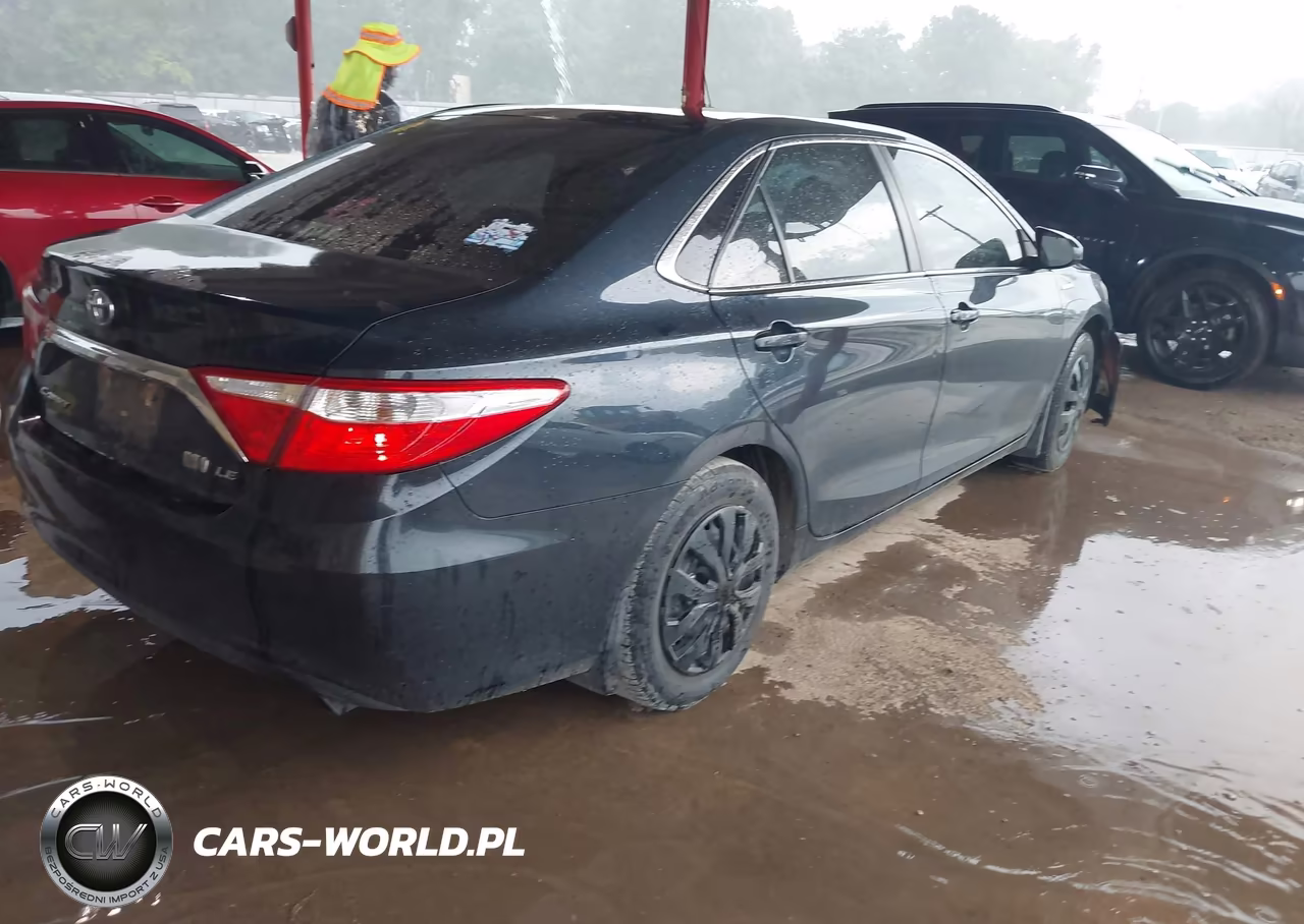2017 Toyota Camry Hybrid Le VIN:4T1BD1FK8HU207344 - 4
