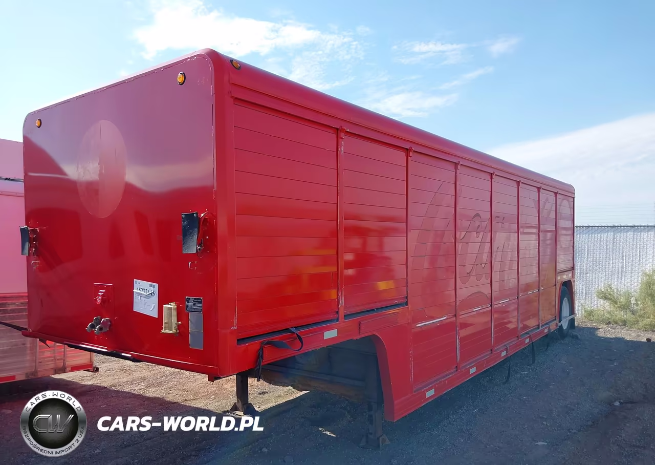 1999 Mickey Body Co Unknown VIN:1M9RC1716XH043026 - 2