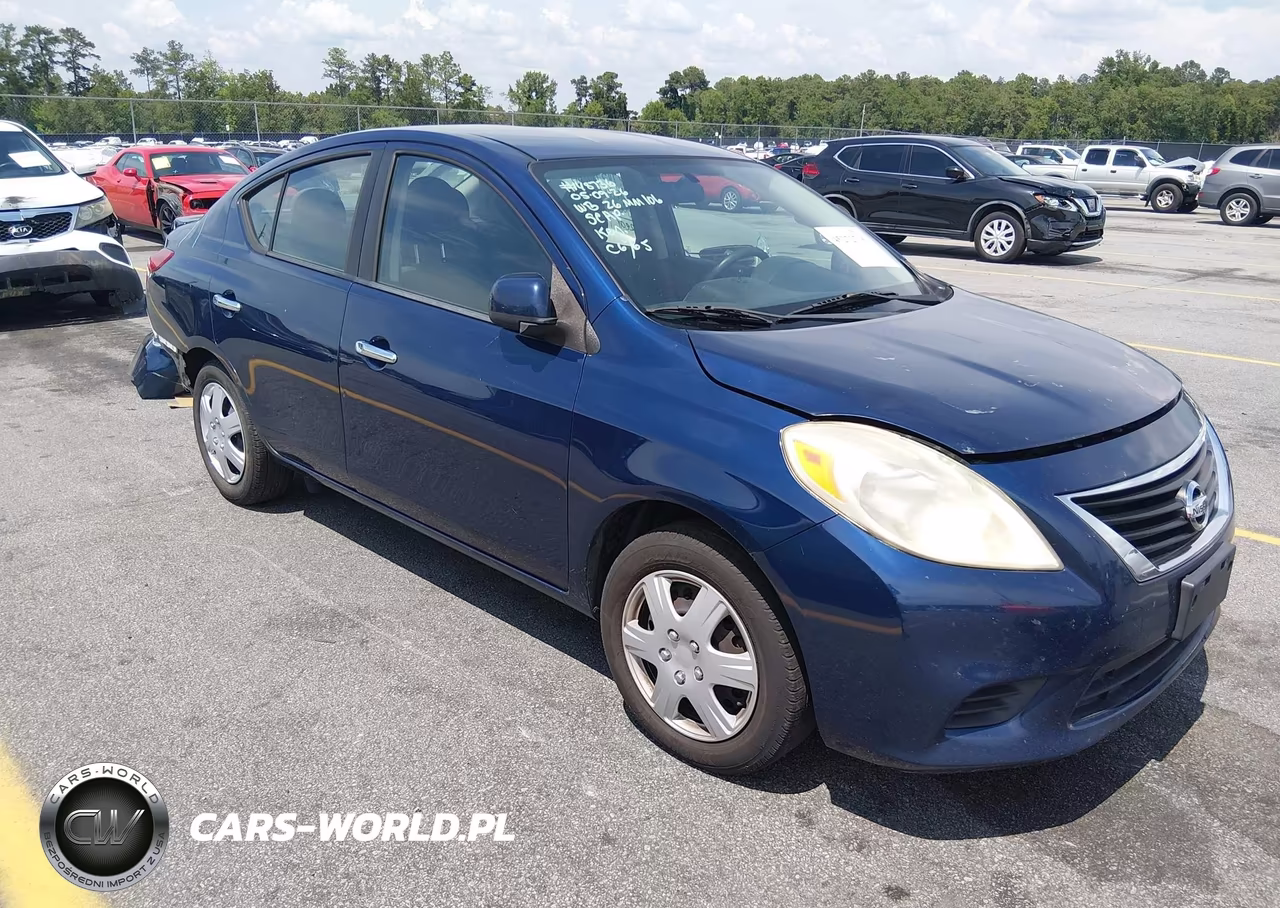 2013 Nissan Versa 1.6 Sv