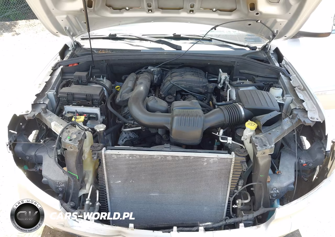 2011 Jeep Grand Cherokee Laredo VIN:1J4RR4GG6BC542755 - 10