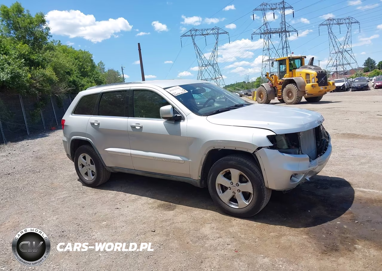 2011 Jeep Grand Cherokee Laredo VIN:1J4RR4GG6BC542755 - 12