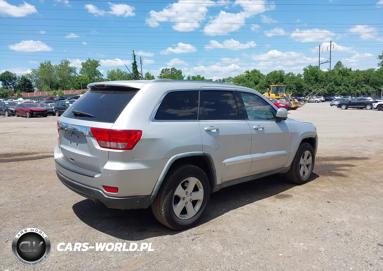 2011 Jeep Grand Cherokee Laredo VIN:1J4RR4GG6BC542755 - 16