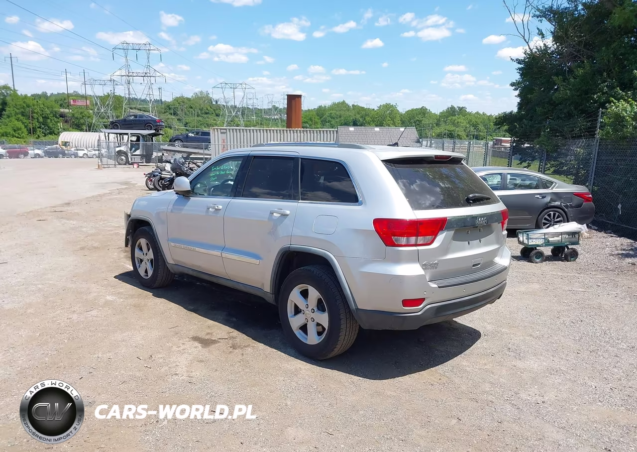 2011 Jeep Grand Cherokee Laredo VIN:1J4RR4GG6BC542755 - 3