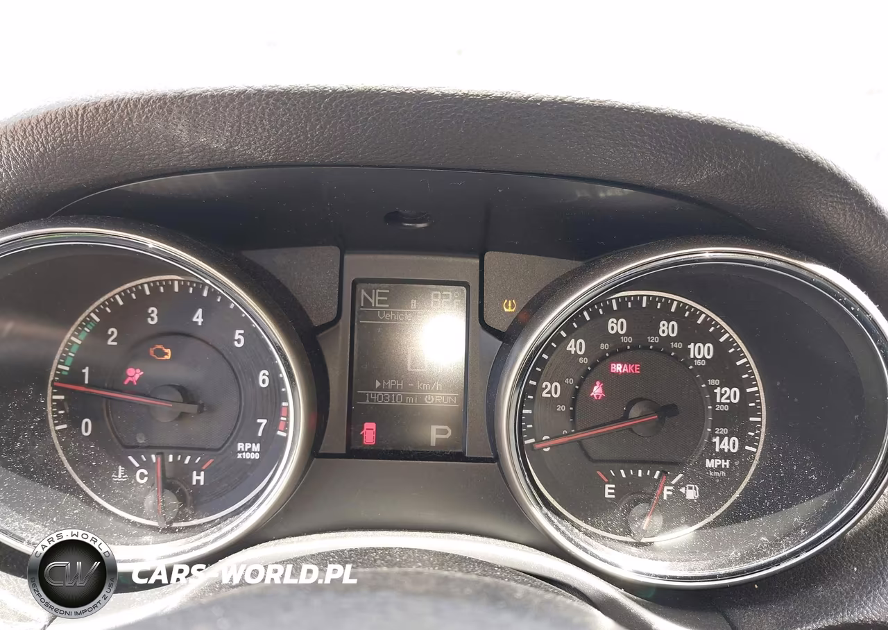 2011 Jeep Grand Cherokee Laredo VIN:1J4RR4GG6BC542755 - 7