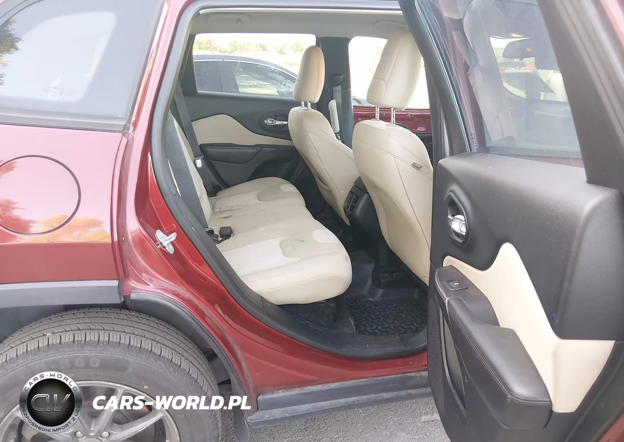 2016 Jeep Cherokee Sport VIN:1C4PJMAB7GW110022 - 8