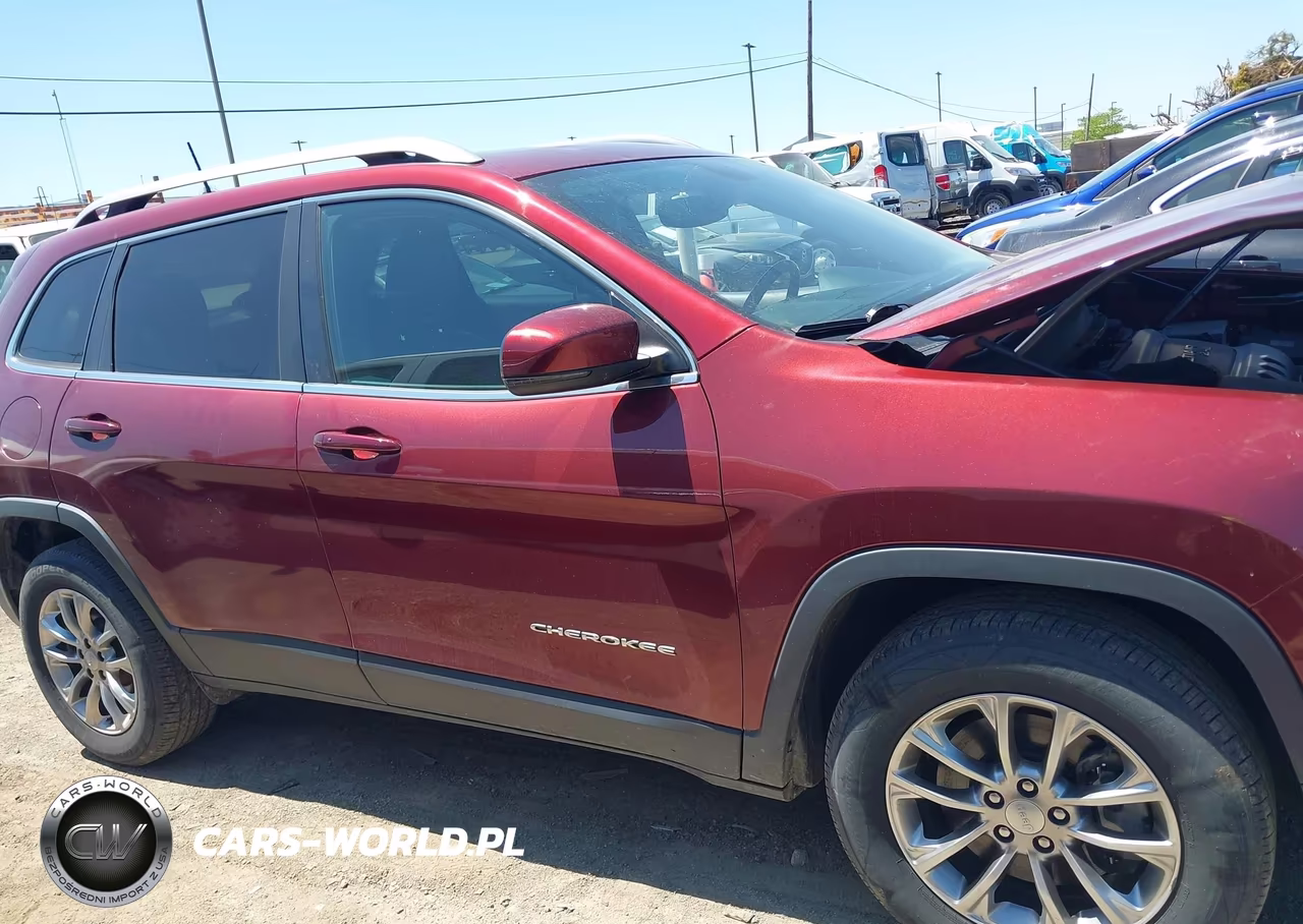 2020 Jeep Cherokee Latitude Plus 4X4 VIN:1C4PJMLB0LD623289 - 13