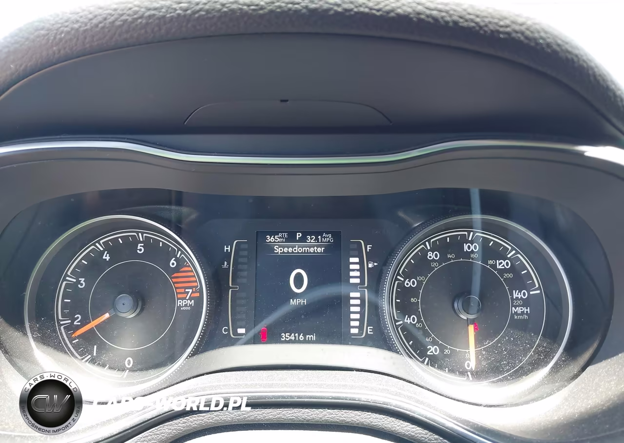 2020 Jeep Cherokee Latitude Plus 4X4 VIN:1C4PJMLB0LD623289 - 7