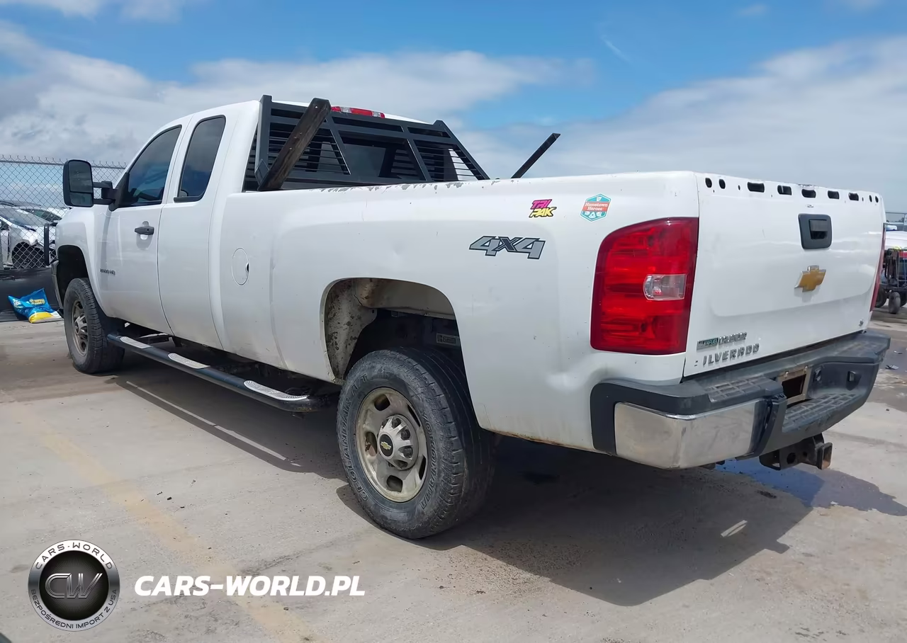 2012 Chevrolet Silverado 2500Hd Work Truck VIN:1GC2KVCG6CZ233115 - 3