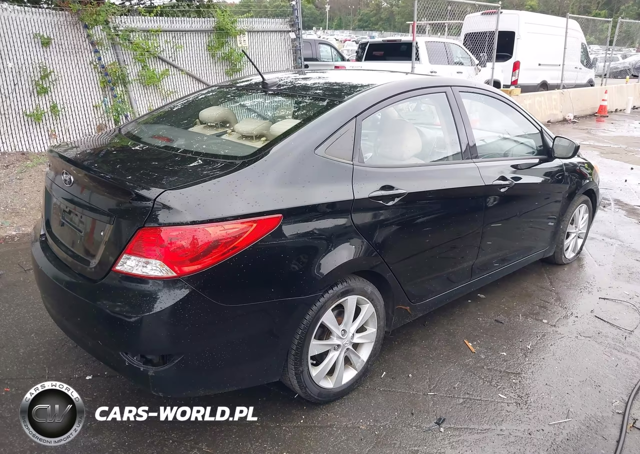 2014 Hyundai Accent Gls VIN:KMHCU4AE7EU775779 - 4