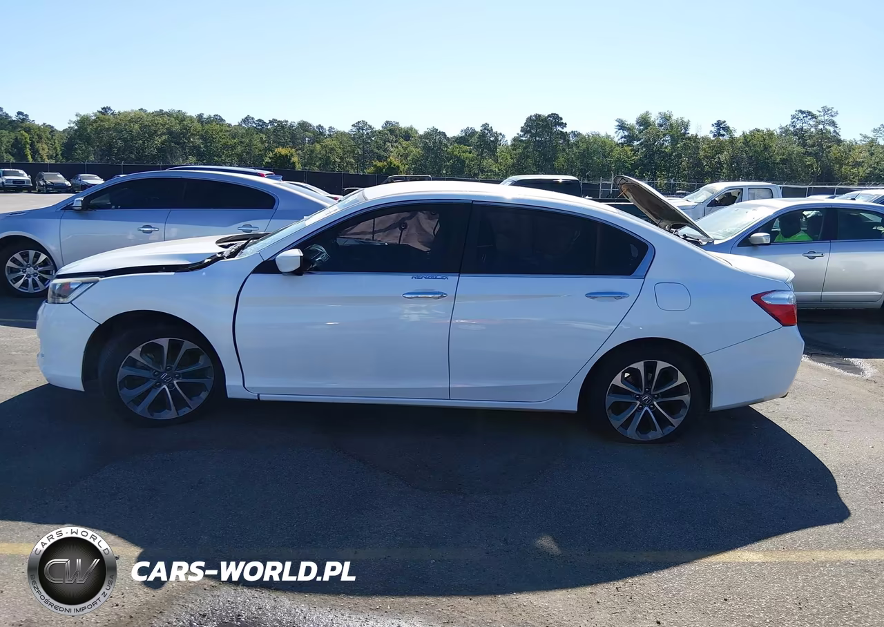 2015 Honda Accord Sport VIN:1HGCR2F5XFA263568 - 14