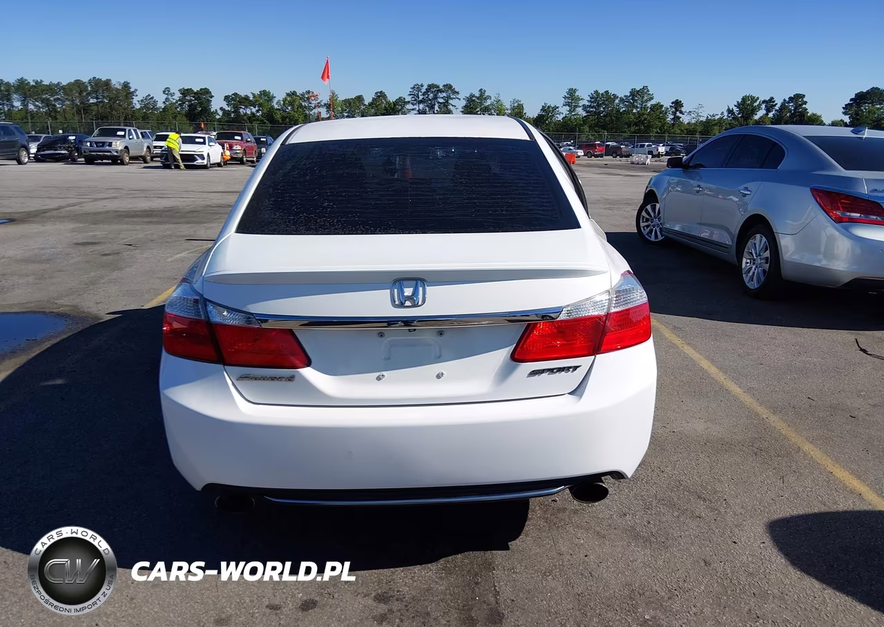 2015 Honda Accord Sport VIN:1HGCR2F5XFA263568 - 16