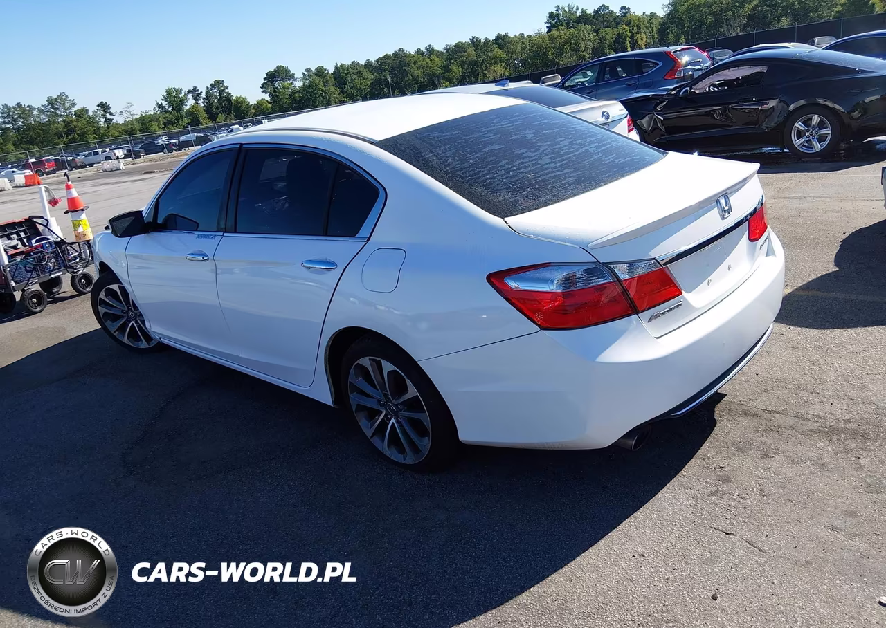2015 Honda Accord Sport VIN:1HGCR2F5XFA263568 - 3