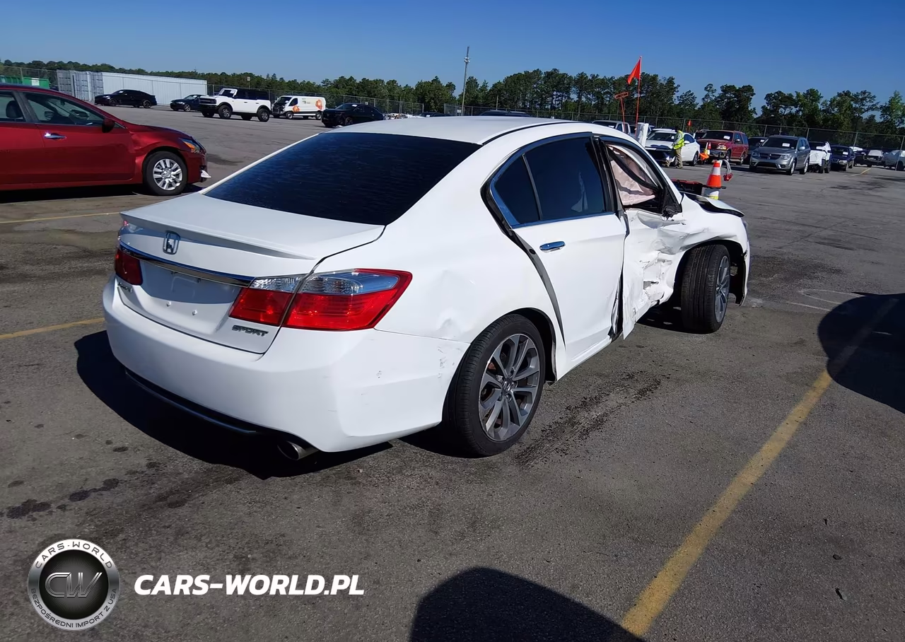 2015 Honda Accord Sport VIN:1HGCR2F5XFA263568 - 4