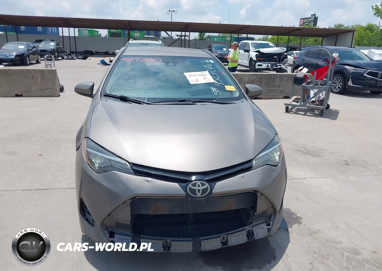 2017 Toyota Corolla Le VIN:5YFBURHE4HP599648 - 19