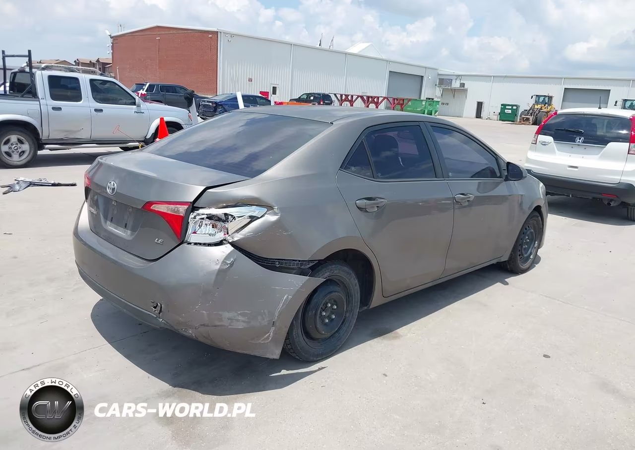 2017 Toyota Corolla Le VIN:5YFBURHE4HP599648 - 4