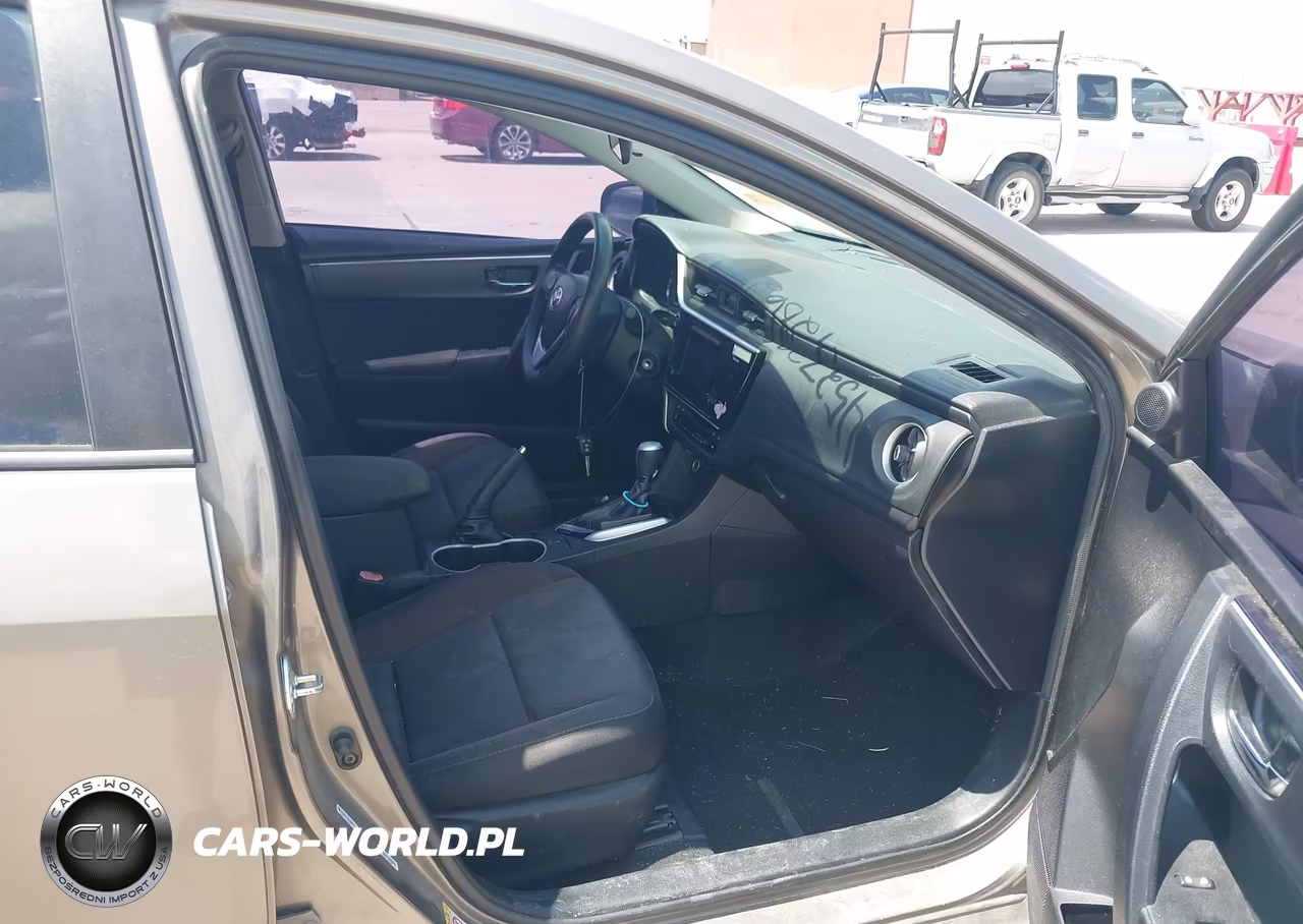 2017 Toyota Corolla Le VIN:5YFBURHE4HP599648 - 5