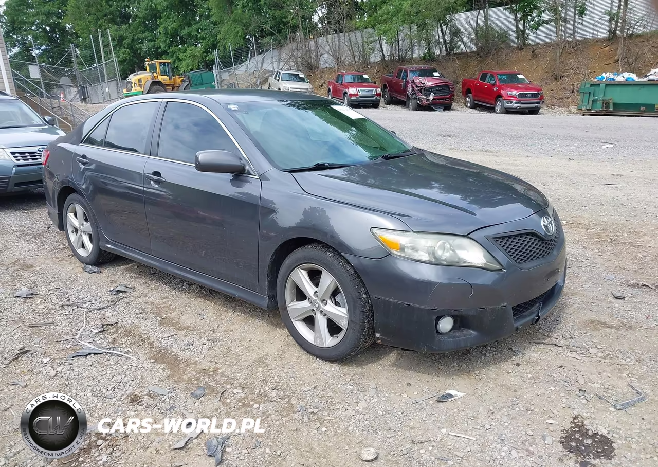 2011 Toyota Camry Se – zdjęcie 1 z 11