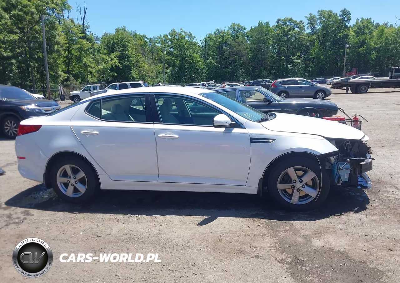 2015 Kia Optima Lx VIN:5XXGM4A79FG422619 - 14