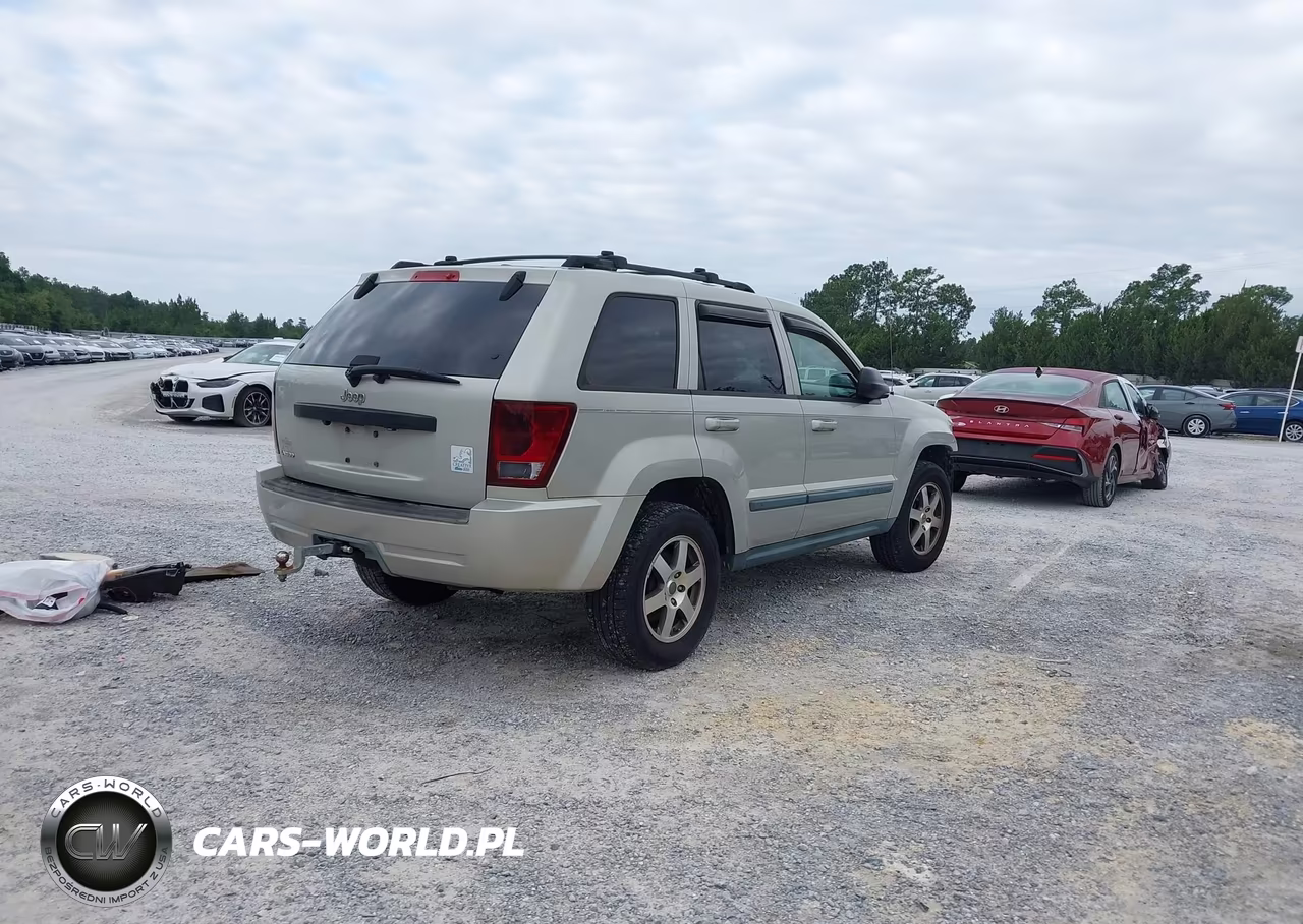 2008 Jeep Grand Cherokee Laredo VIN:1J8GS48KX8C212235 - 4