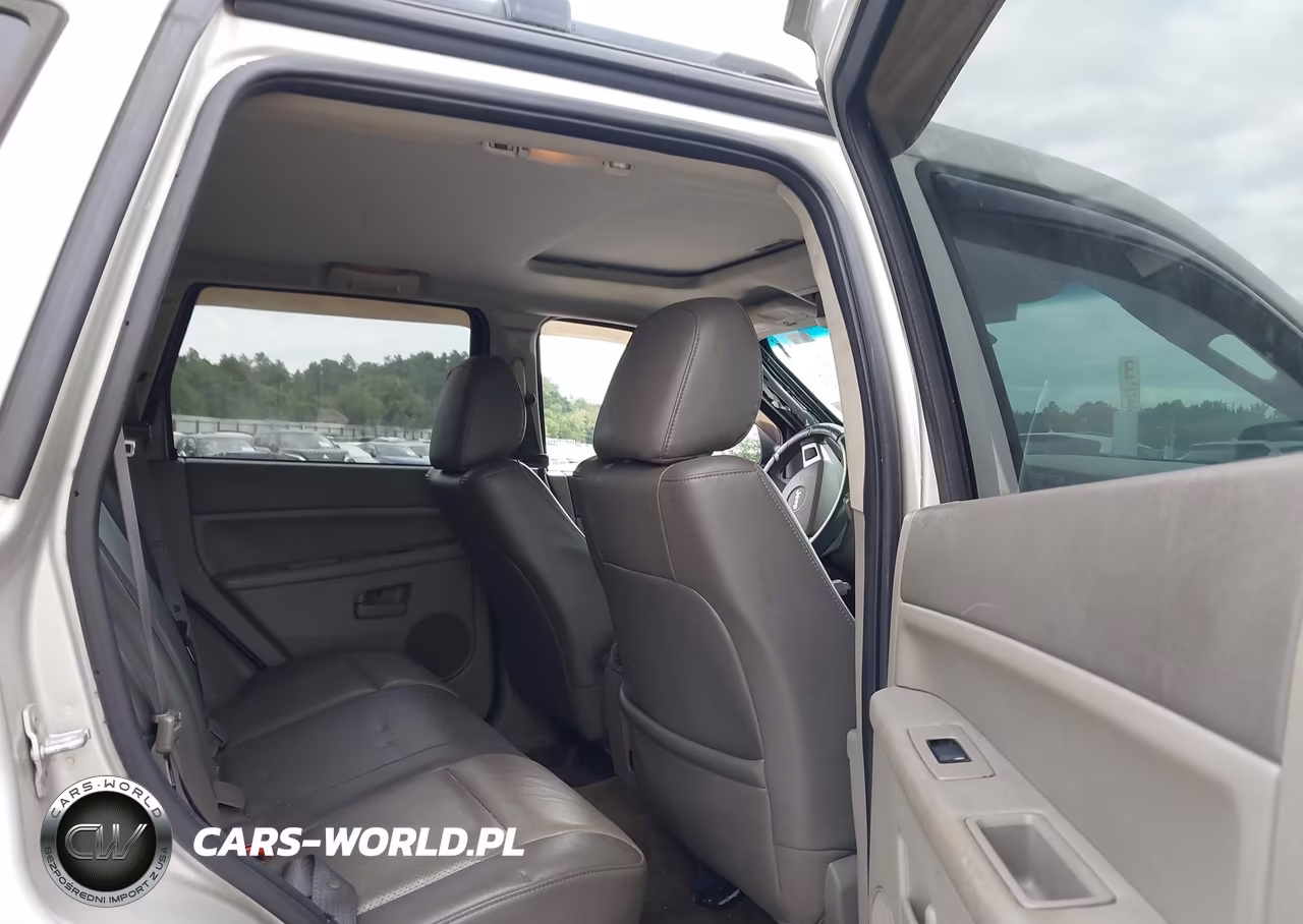2008 Jeep Grand Cherokee Laredo VIN:1J8GS48KX8C212235 - 8