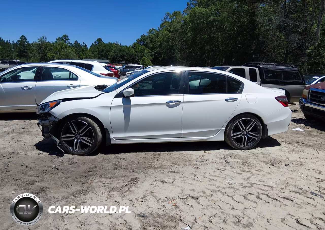 2017 Honda Accord Sport VIN:1HGCR2F59HA051859 - 15