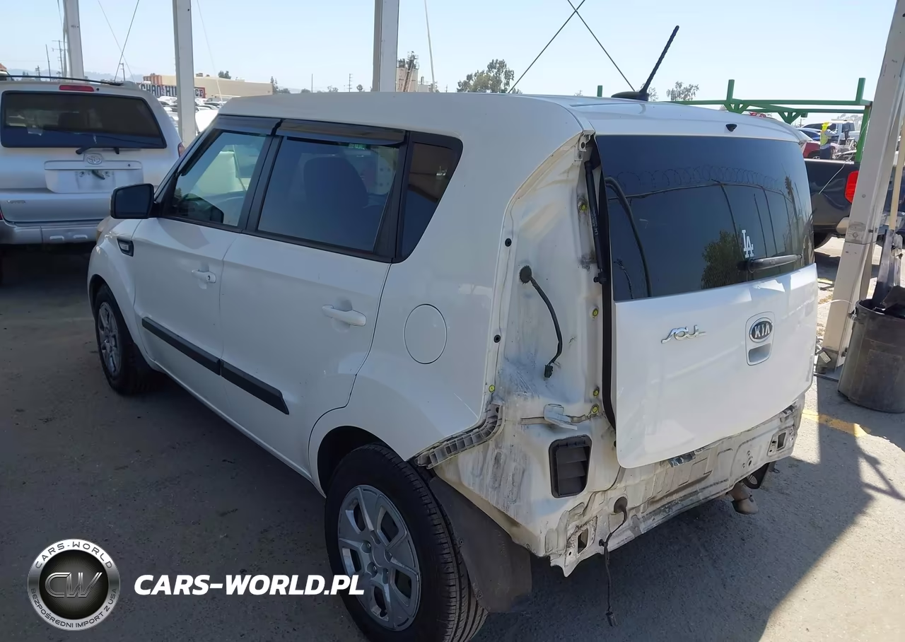 2012 Kia Soul VIN:KNDJT2A58C7477787 - 3