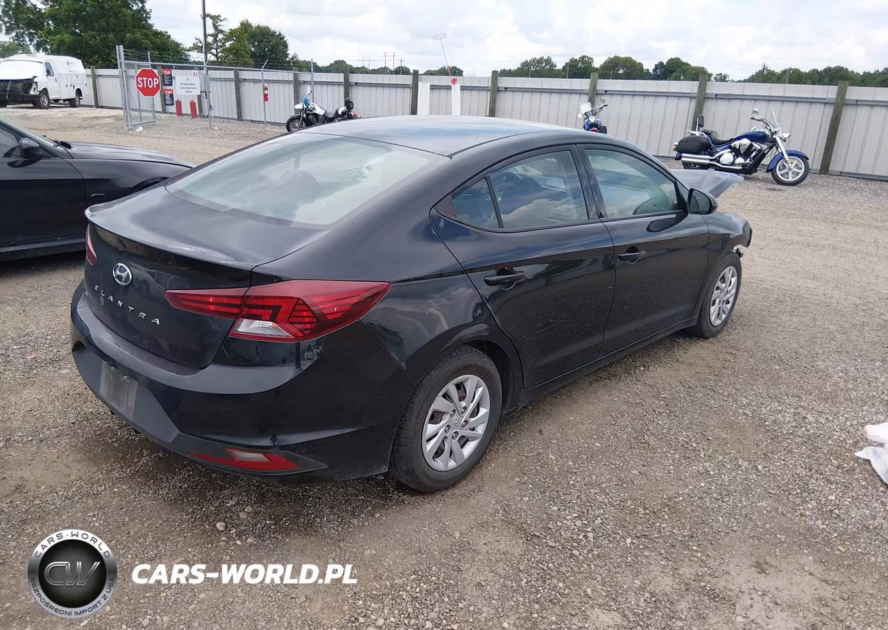 2019 Hyundai Elantra Se VIN:5NPD74LF5KH484452 - 4