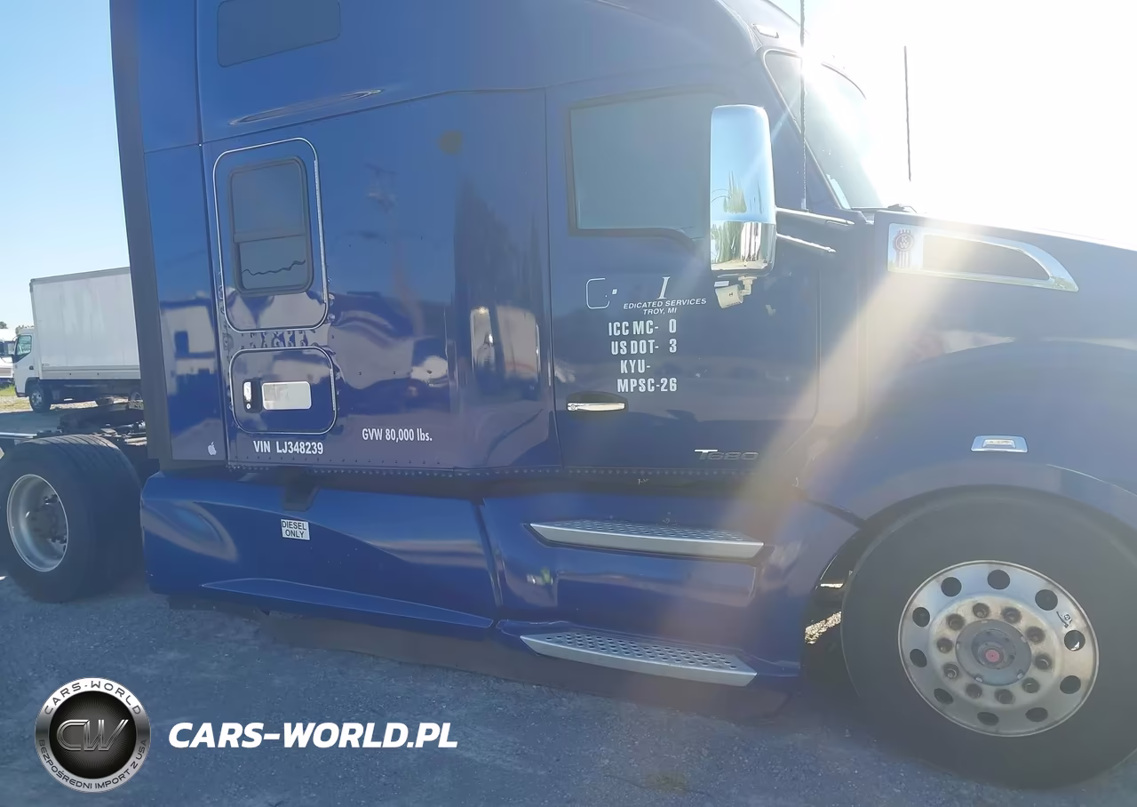 2020 Kenworth T680 VIN:1XKYDP9X4LJ348239 - 18