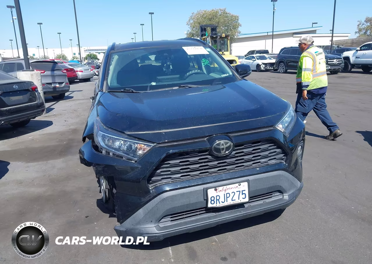 2020 Toyota Rav4 Xle VIN:2T3P1RFV4LC093044 - 13