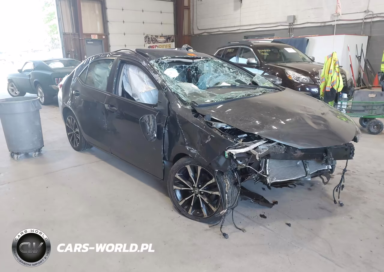 2018 Toyota Corolla Se – zdjęcie 1 z 15