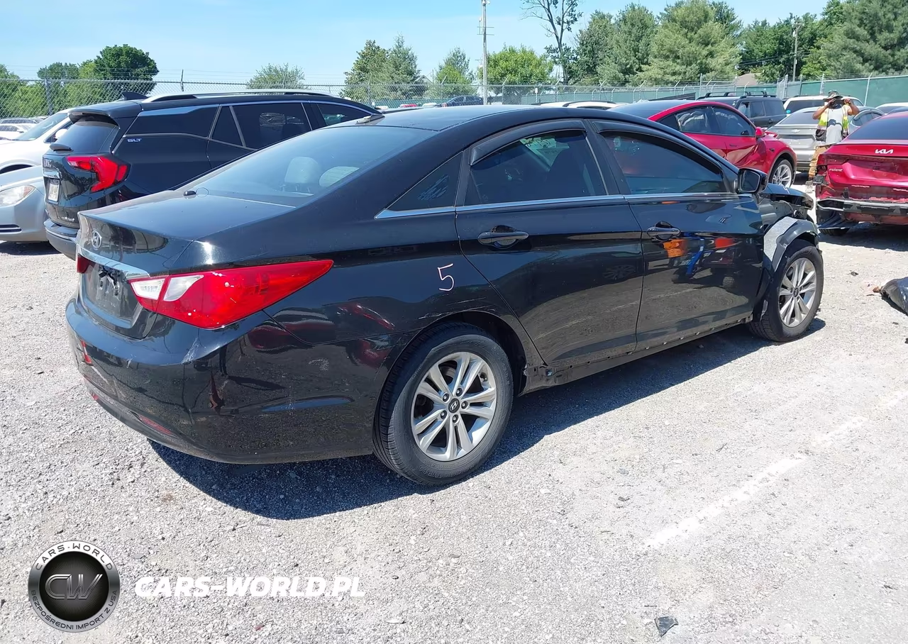 2013 Hyundai Sonata Gls VIN:5NPEB4ACXDH615941 - 4