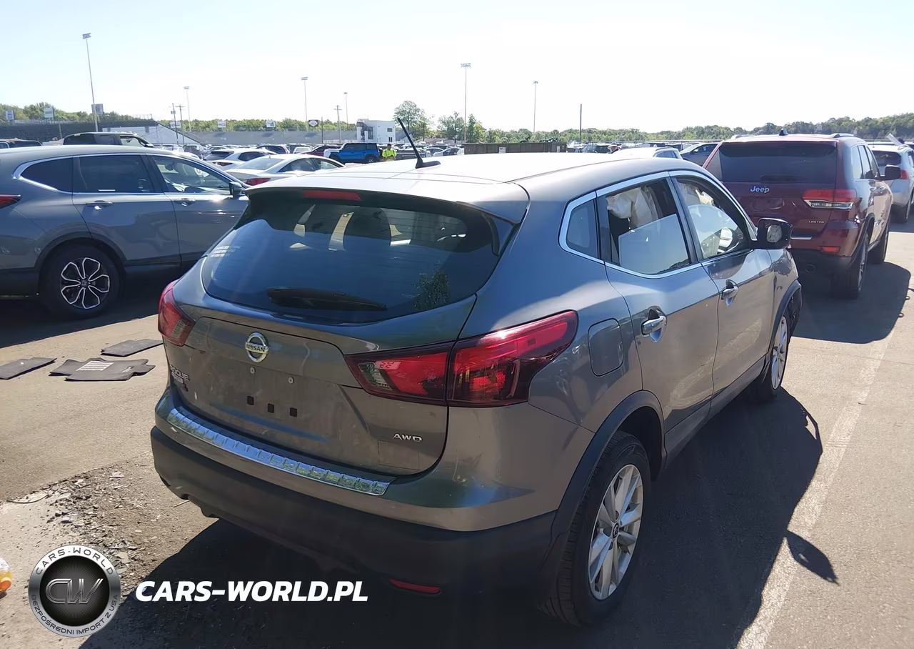 2019 Nissan Rogue Sport S VIN:JN1BJ1CR2KW629459 - 4