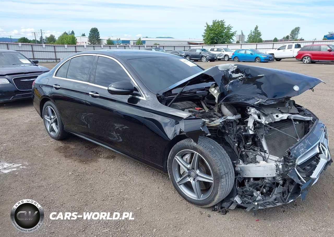 2017 Mercedes-Benz E 300 4Matic – zdjęcie 1 z 22