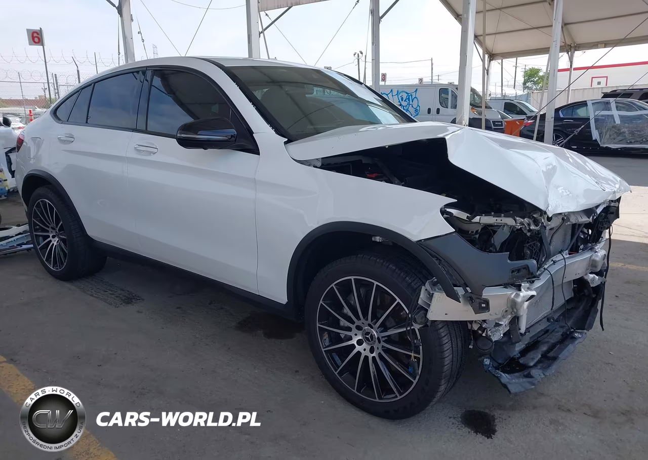 2023 Mercedes-Benz Glc 300 4Matic Coupe – zdjęcie 1 z 19