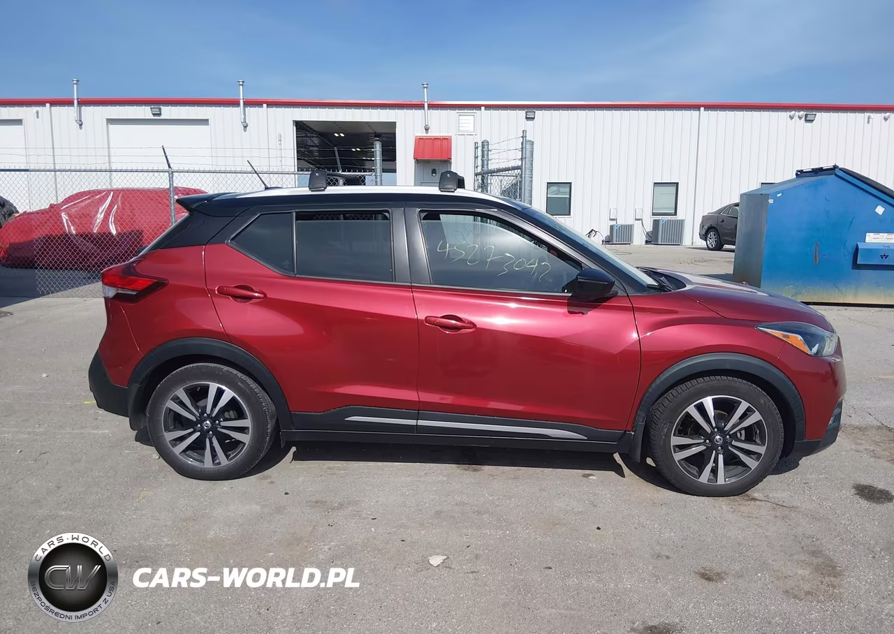 2019 Nissan Kicks Sr VIN:3N1CP5CU2KL535490 - 13
