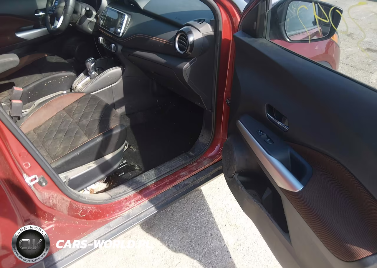 2019 Nissan Kicks Sr VIN:3N1CP5CU2KL535490 - 5