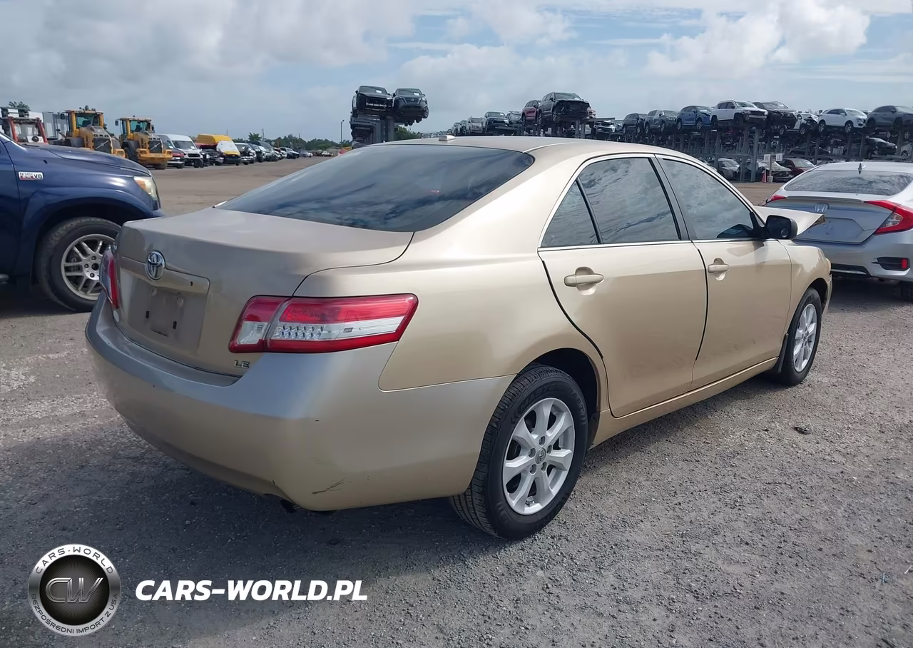 2010 Toyota Camry Le VIN:4T1BF3EK3AU097557 - 4