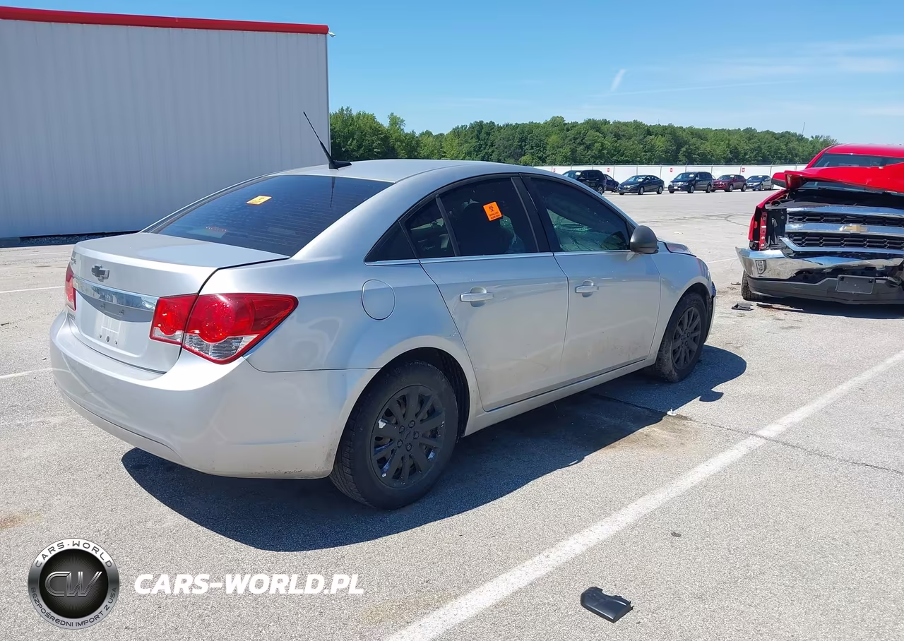 2011 Chevrolet Cruze Ls VIN:1G1PD5SH2B7191684 - 4